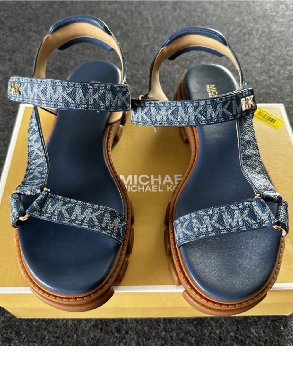 Michael Kors Womens
Logo Platform Lug Sole Sandals Blue Denim 7.5M
PV21L